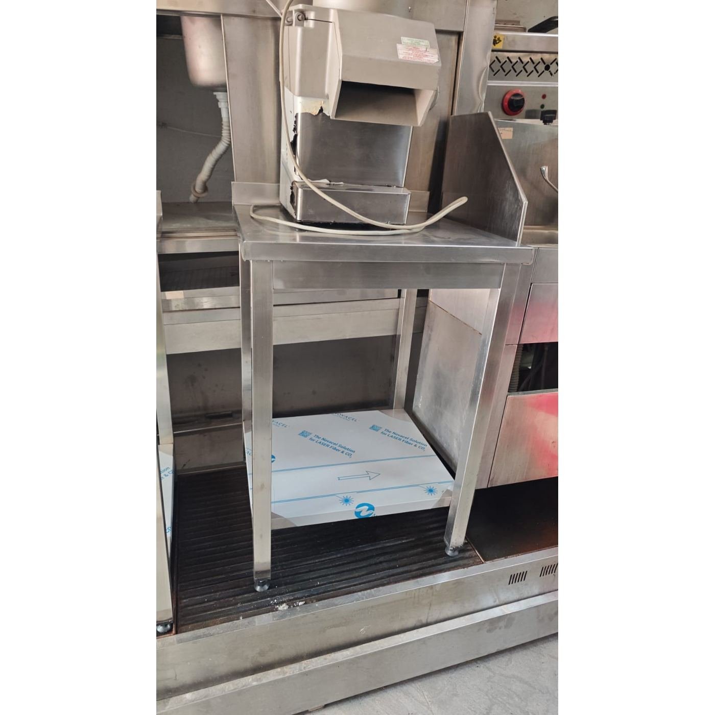 60 cm Krom Taban Raflı Çalışma Tezgâhı